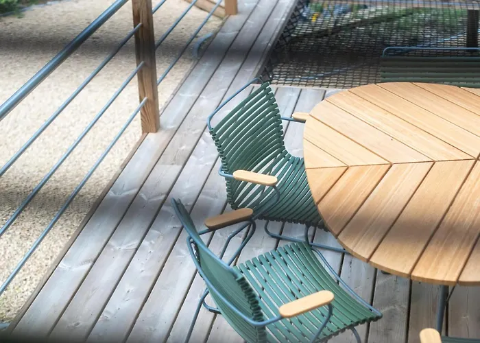 Me Voila 8 בית נופש Biron